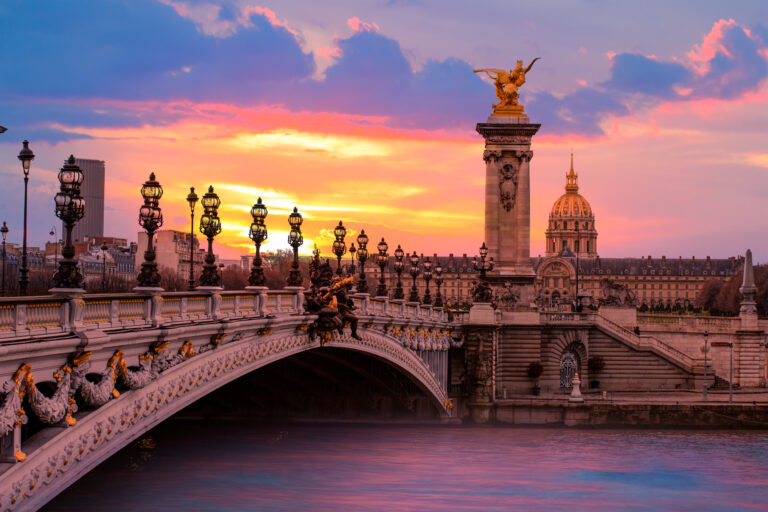 Alexandre,Iii,Bridge,At,Amazing,Sunset,-,Paris,,France