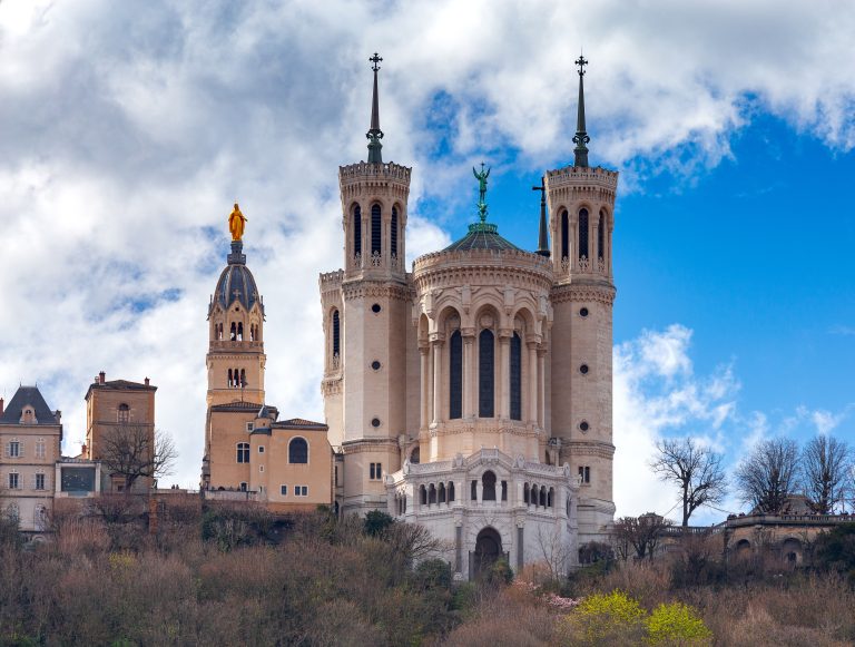 basilica-notre-dame-de-fourviere-lyon-france-2025-10-06-16-30-09-utc