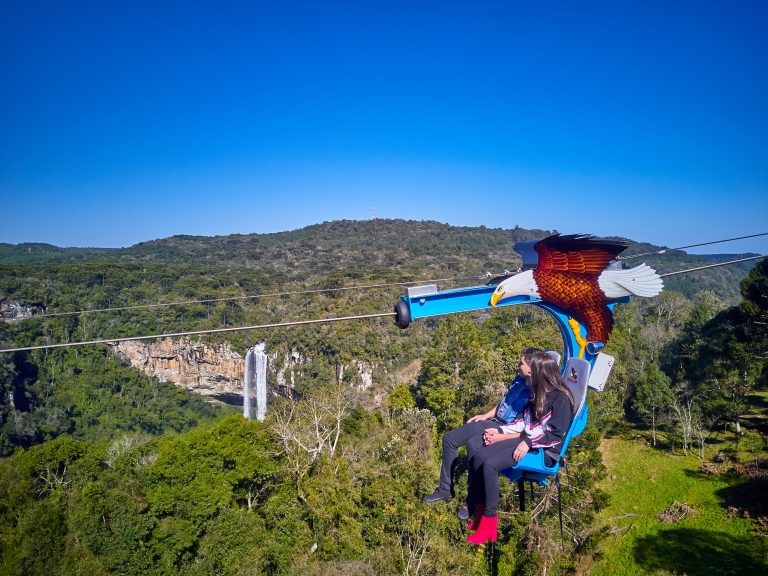 bondinhos-areos---parques-da-serra_32927532737_o